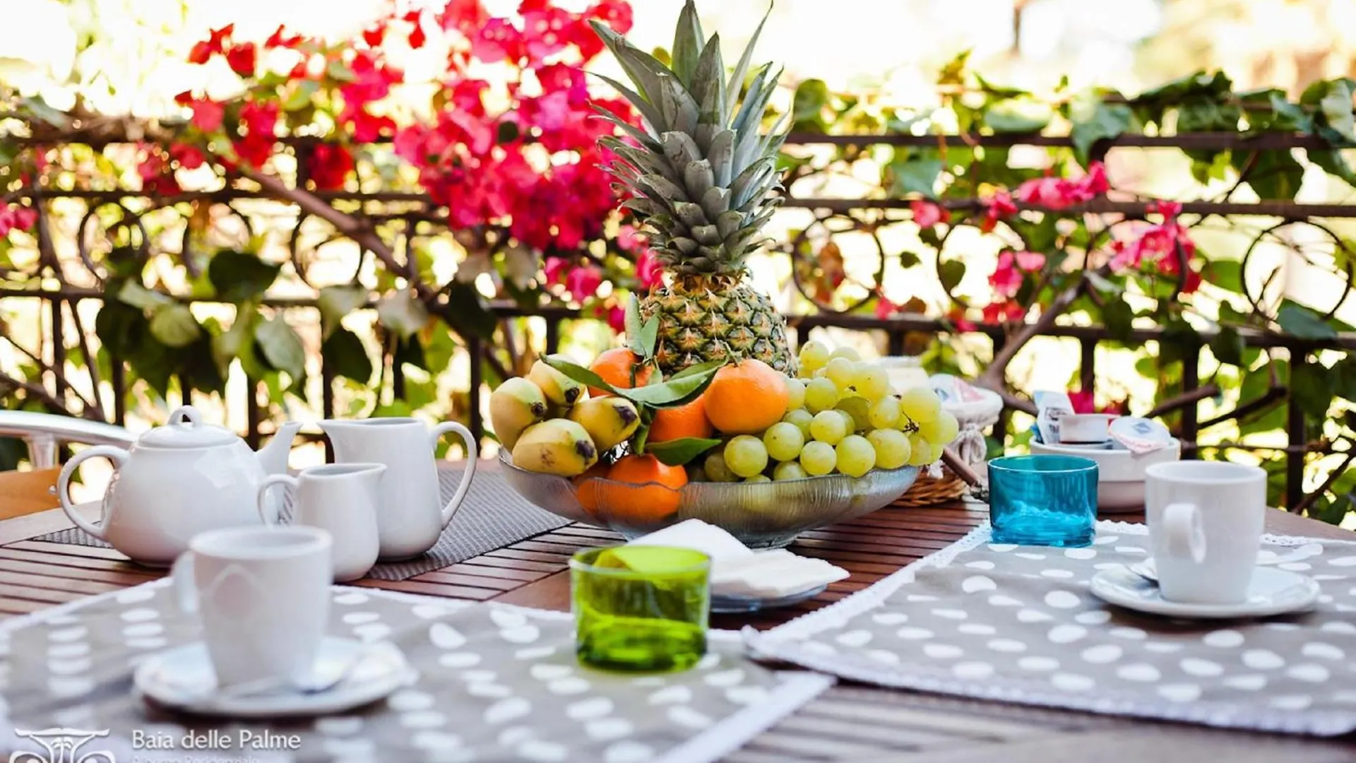 Fantastico Baia De Bahas Residence Two Bedroom Sleeps Six No 1500 Marinella