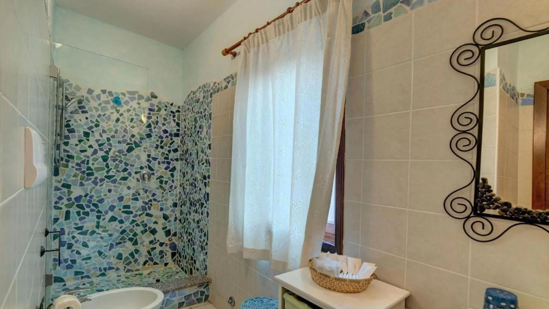Fantastico Baia De Bahas Residence Two Bedroom Sleeps Six No 1500 Marinella  Appartement